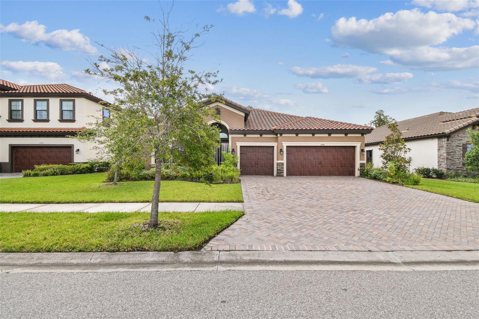 Listing photo id 2 for 11458 Ranchers Gap Drive