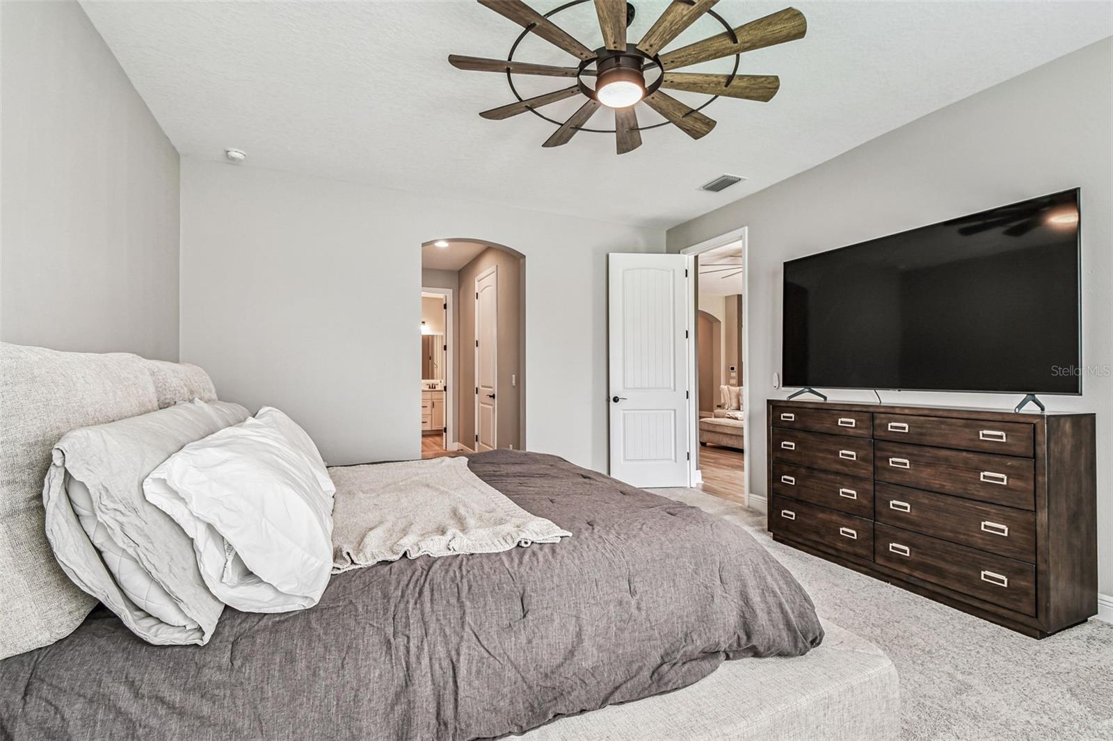 Listing photo id 47 for 11458 Ranchers Gap Drive