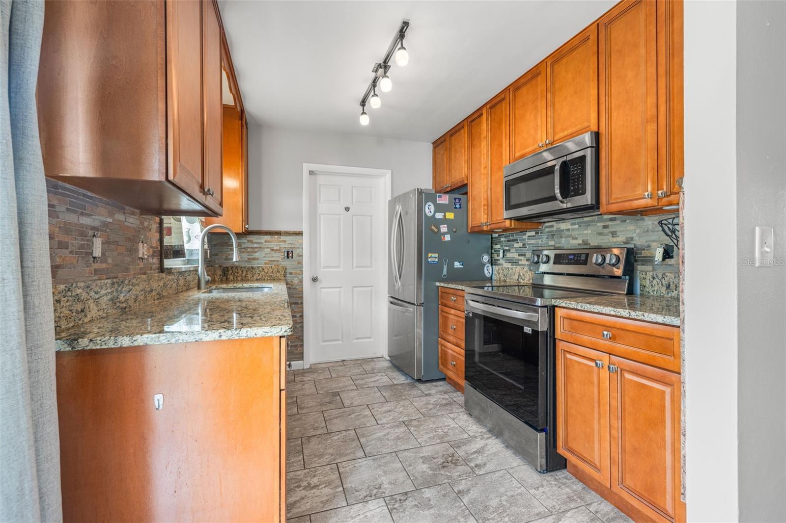 Image 11 of 26 For 3252 21st Place Sw