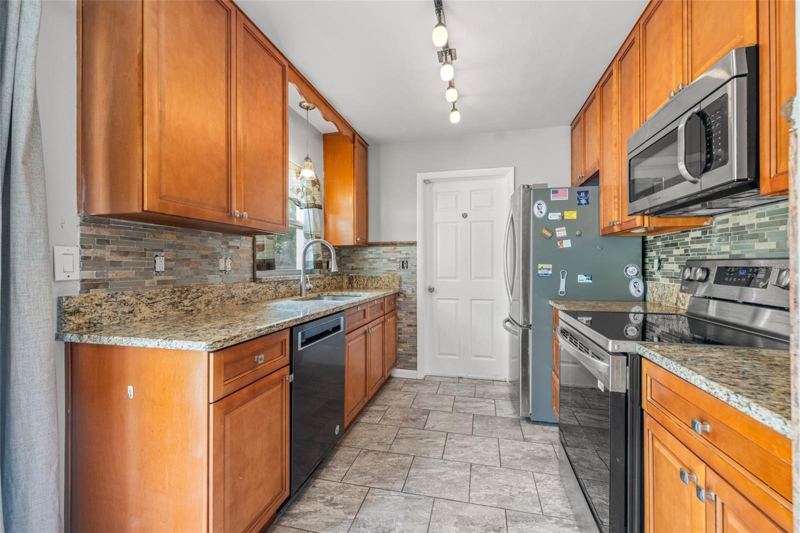 Image 12 of 26 For 3252 21st Place Sw