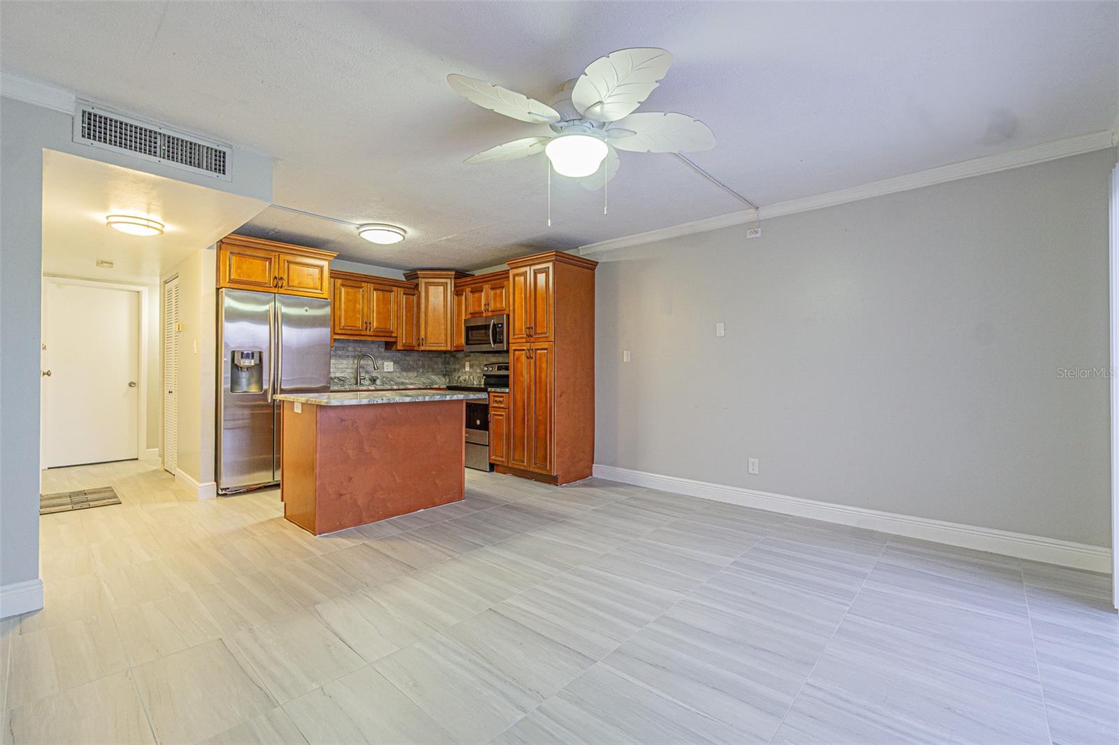 Image 11 of 26 For 5820 Church Avenue 339