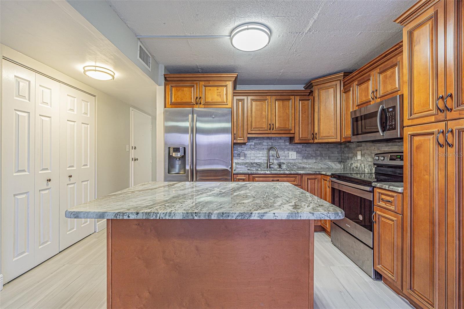 Image 15 of 26 For 5820 Church Avenue 339