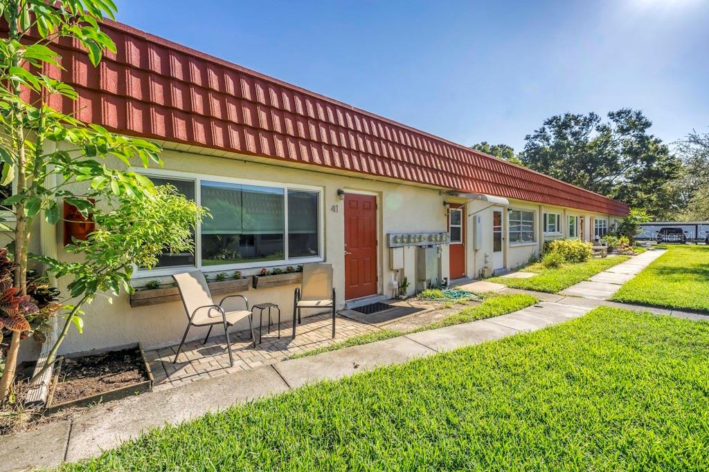 Image 3 of 24 For 5870 38th Avenue N 41