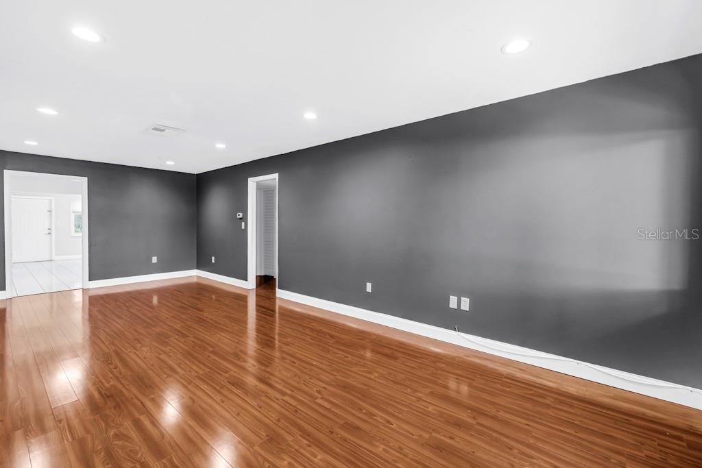 Image 7 of 24 For 5870 38th Avenue N 41