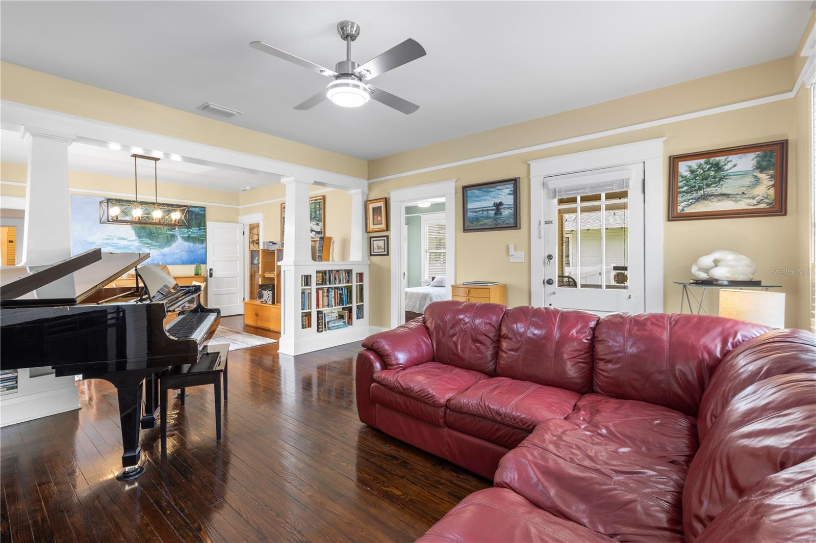 Image 7 of 47 For 5707 Miami Avenue