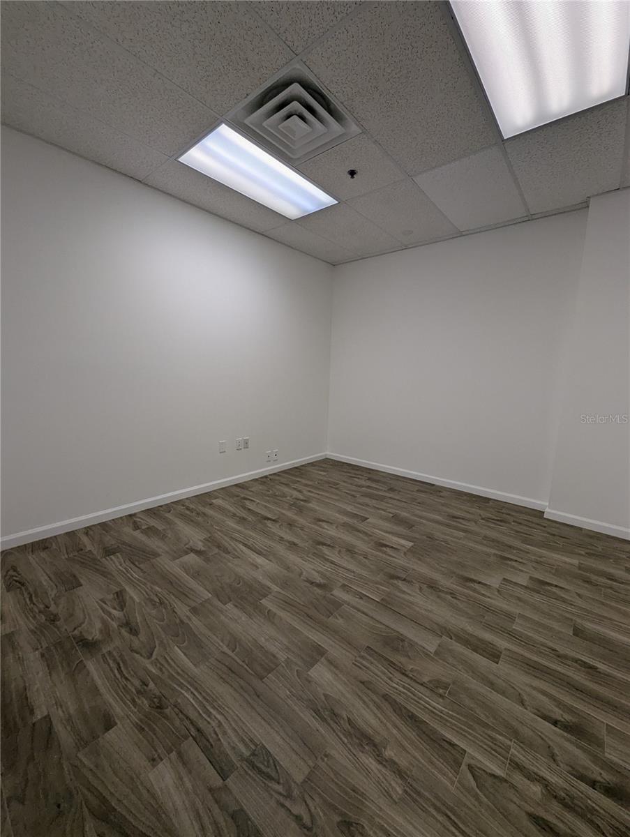 Image 13 of 54 For 585 Mercantile Place #c8 Aka 10