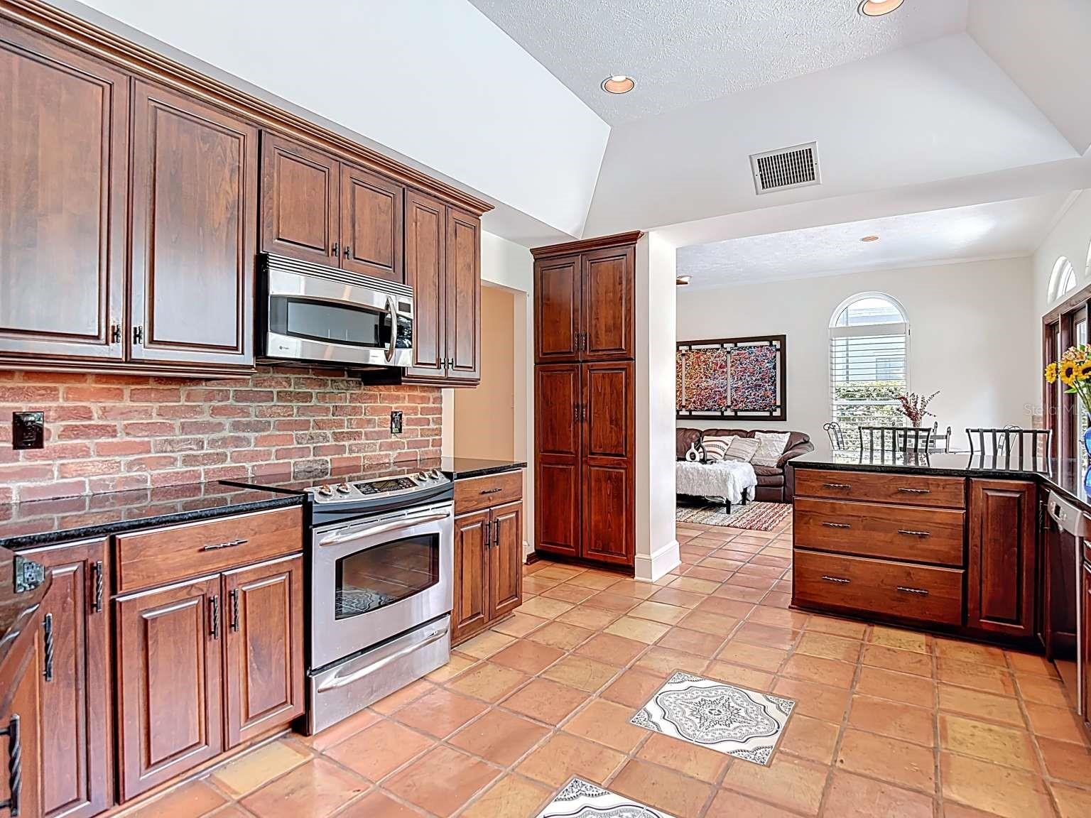 Image 11 of 50 For 4215 Culbreath Avenue