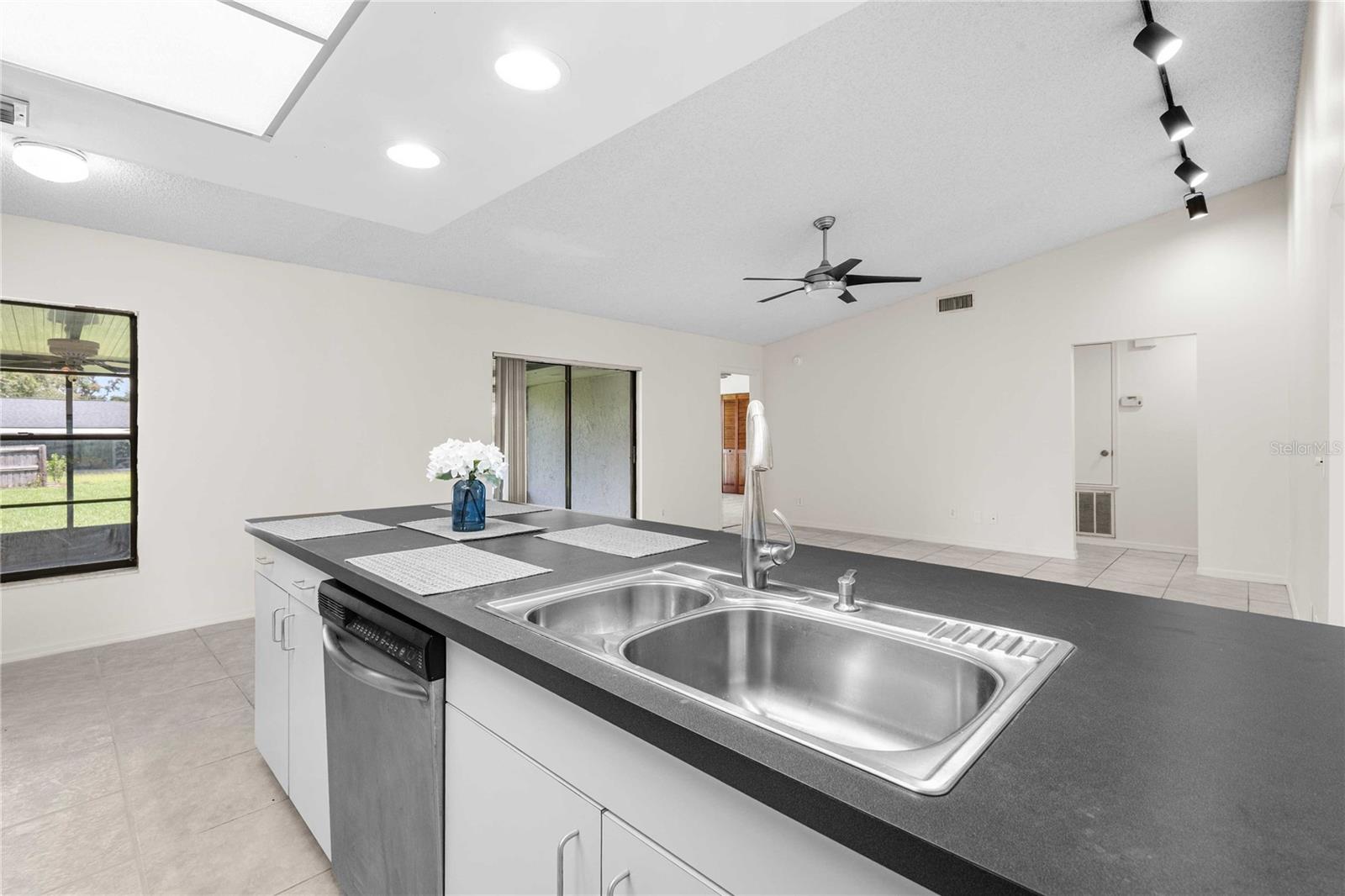 Image 12 of 42 For 803 Benninger Drive