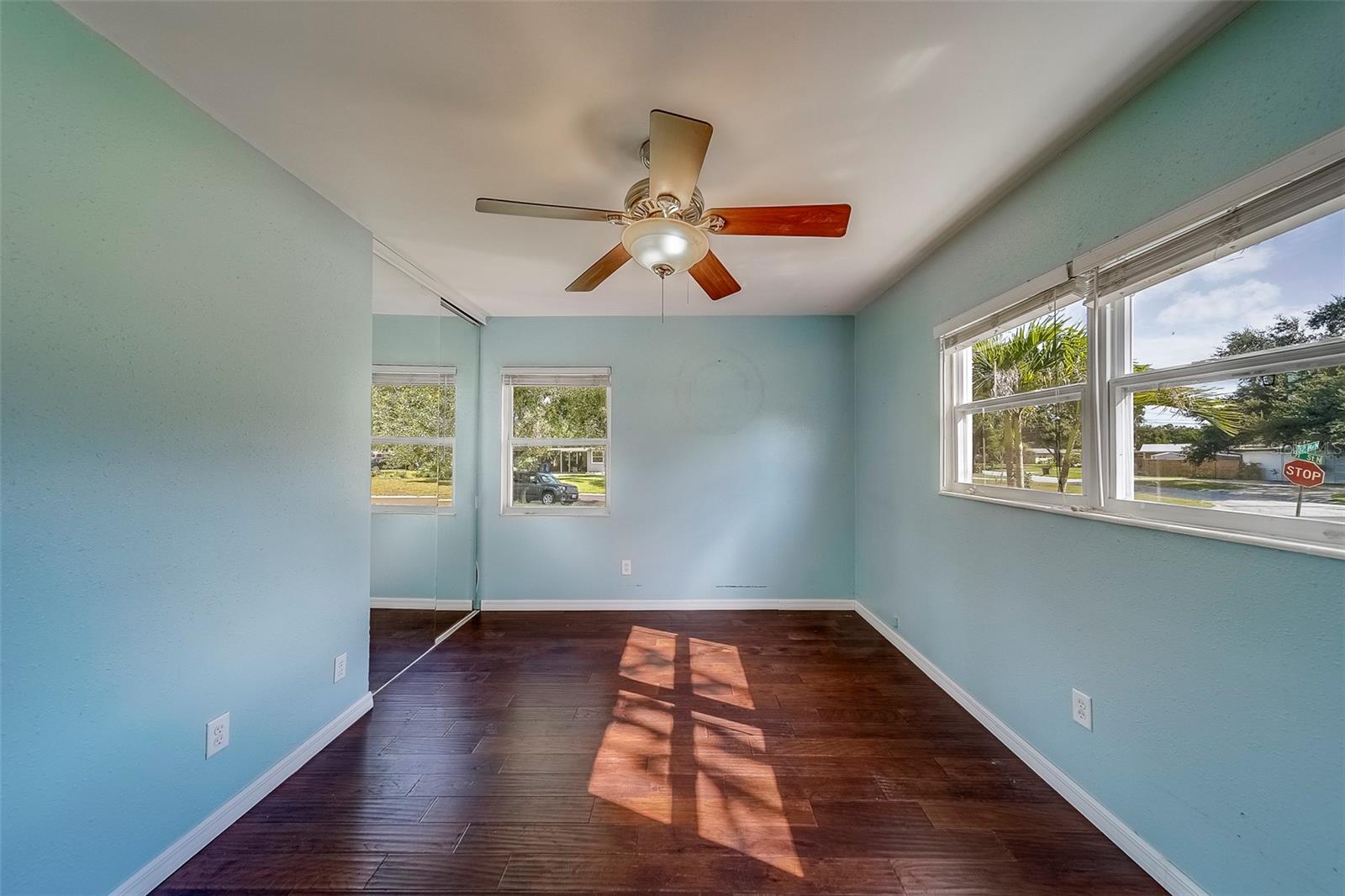 Image 24 of 68 For 3122 51st Street N