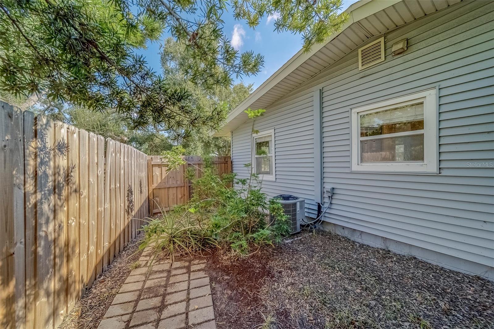 Image 40 of 68 For 3122 51st Street N