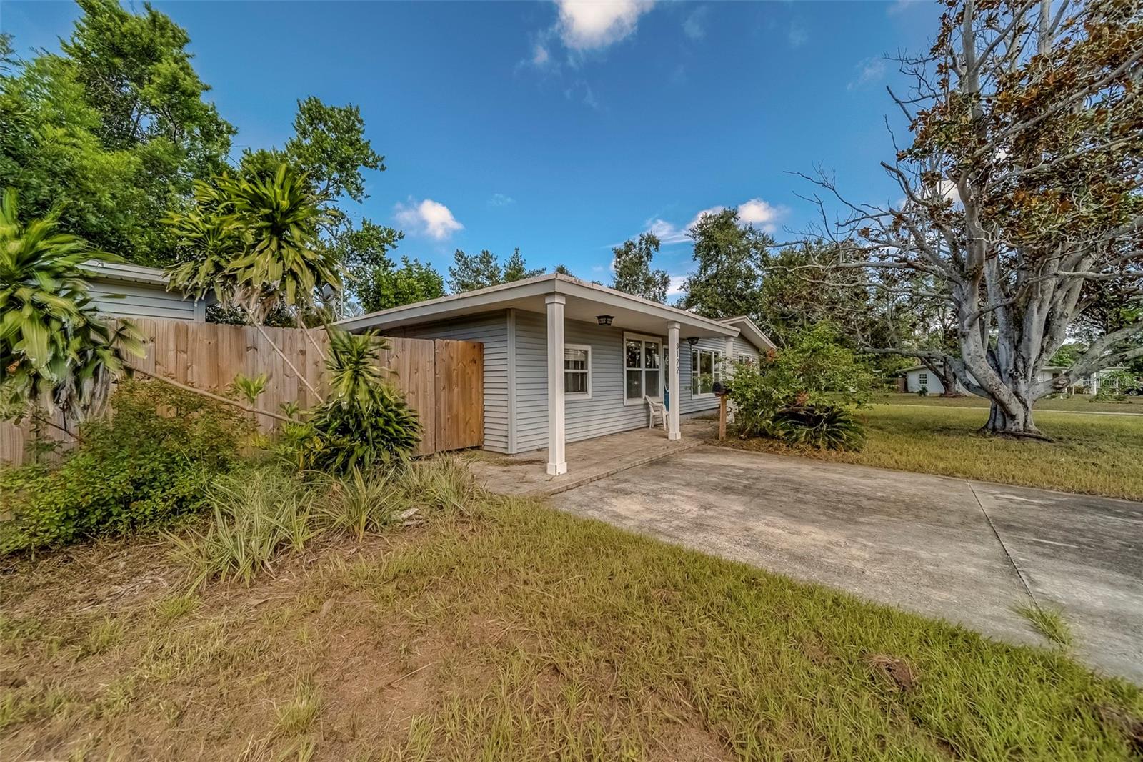 Image 43 of 68 For 3122 51st Street N
