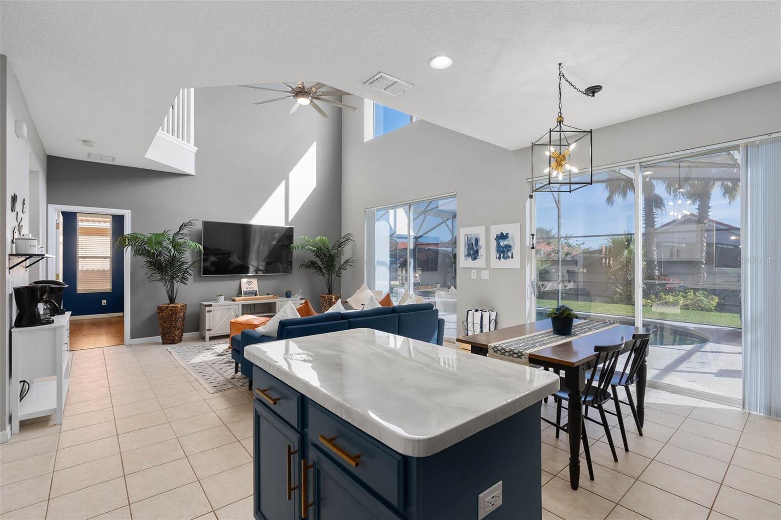 Image 20 of 59 For 248 Carrera Avenue
