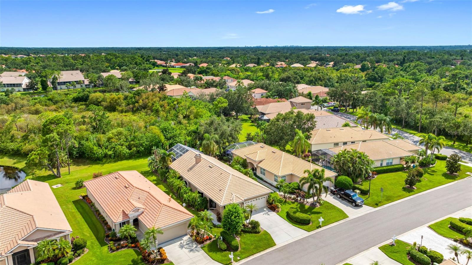 Image 42 of 45 For 7608 Teal Trace