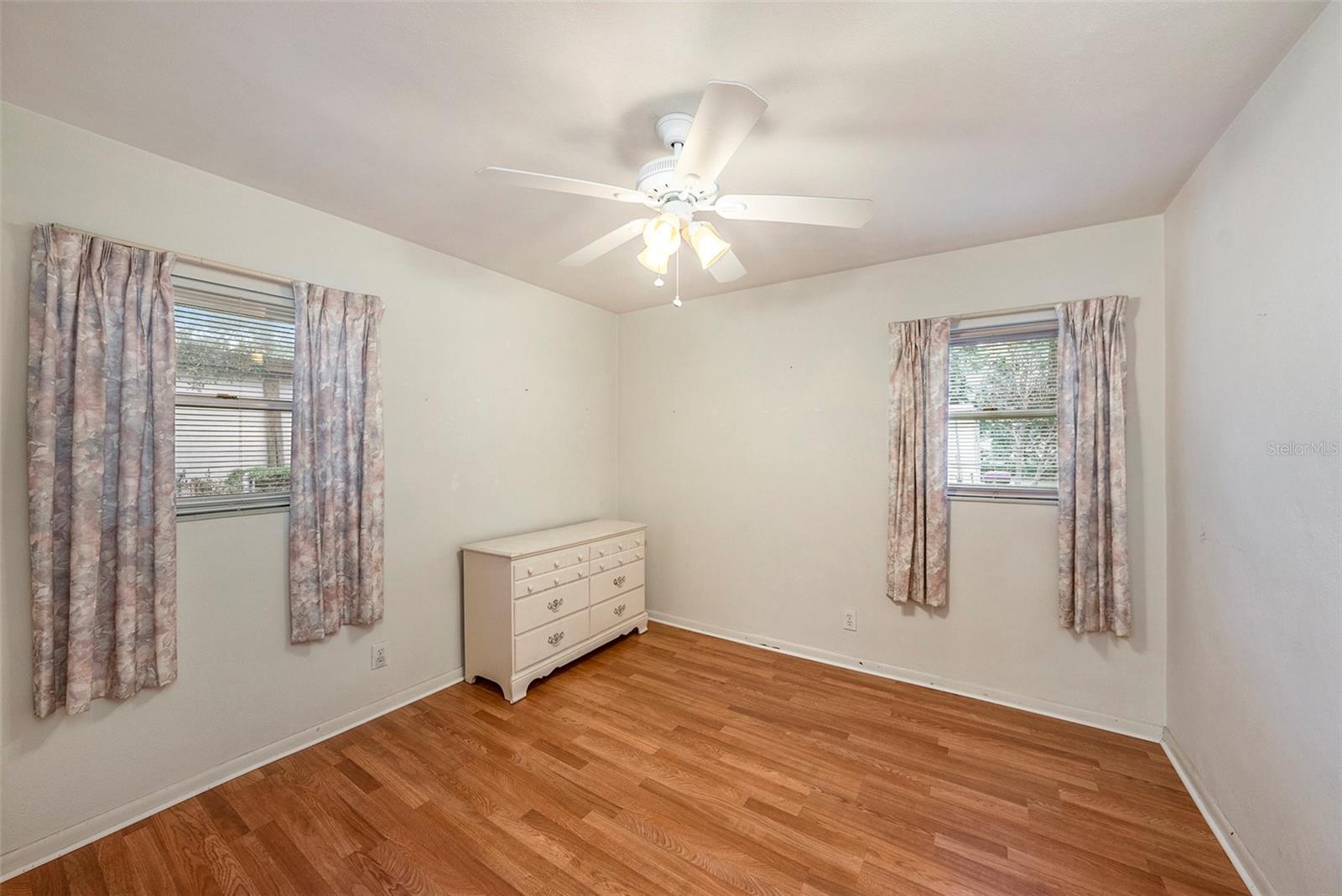 Image 13 of 21 For 207 Seneca Avenue