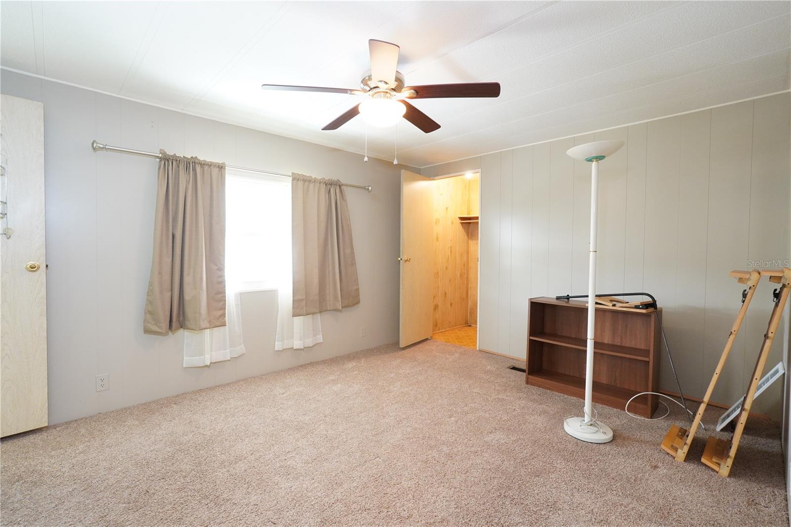 Image 22 of 41 For 82310 1st Avenue N 310