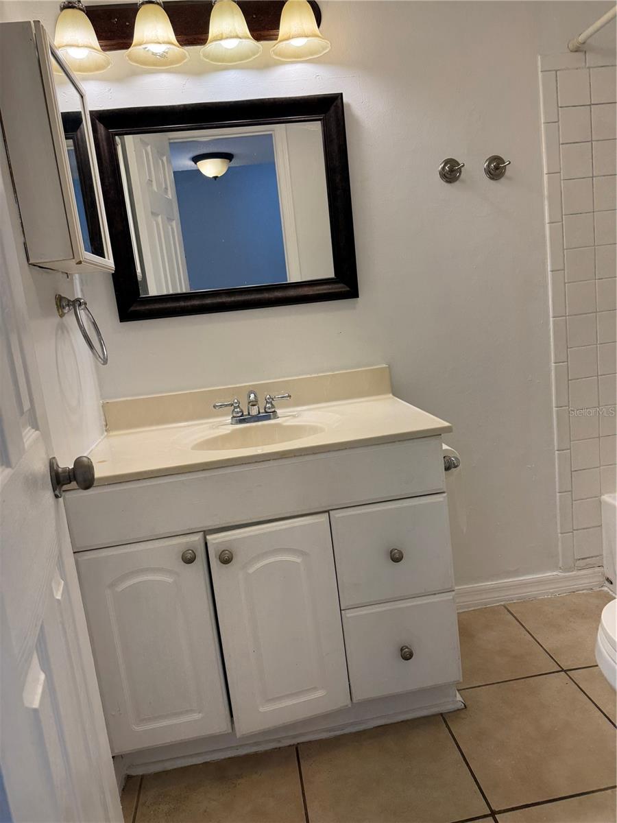 Image 14 of 19 For 803 Keene Road X5
