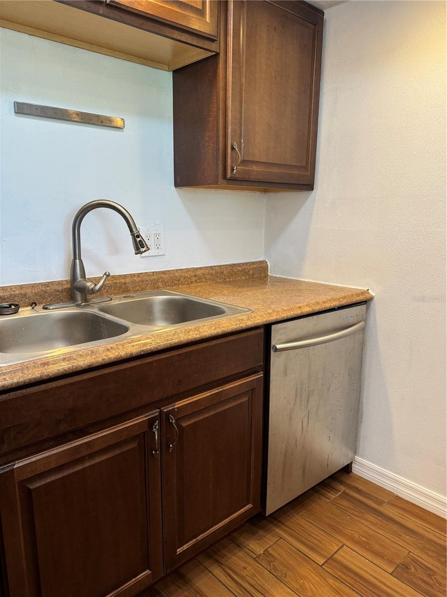 Image 5 of 19 For 803 Keene Road X5