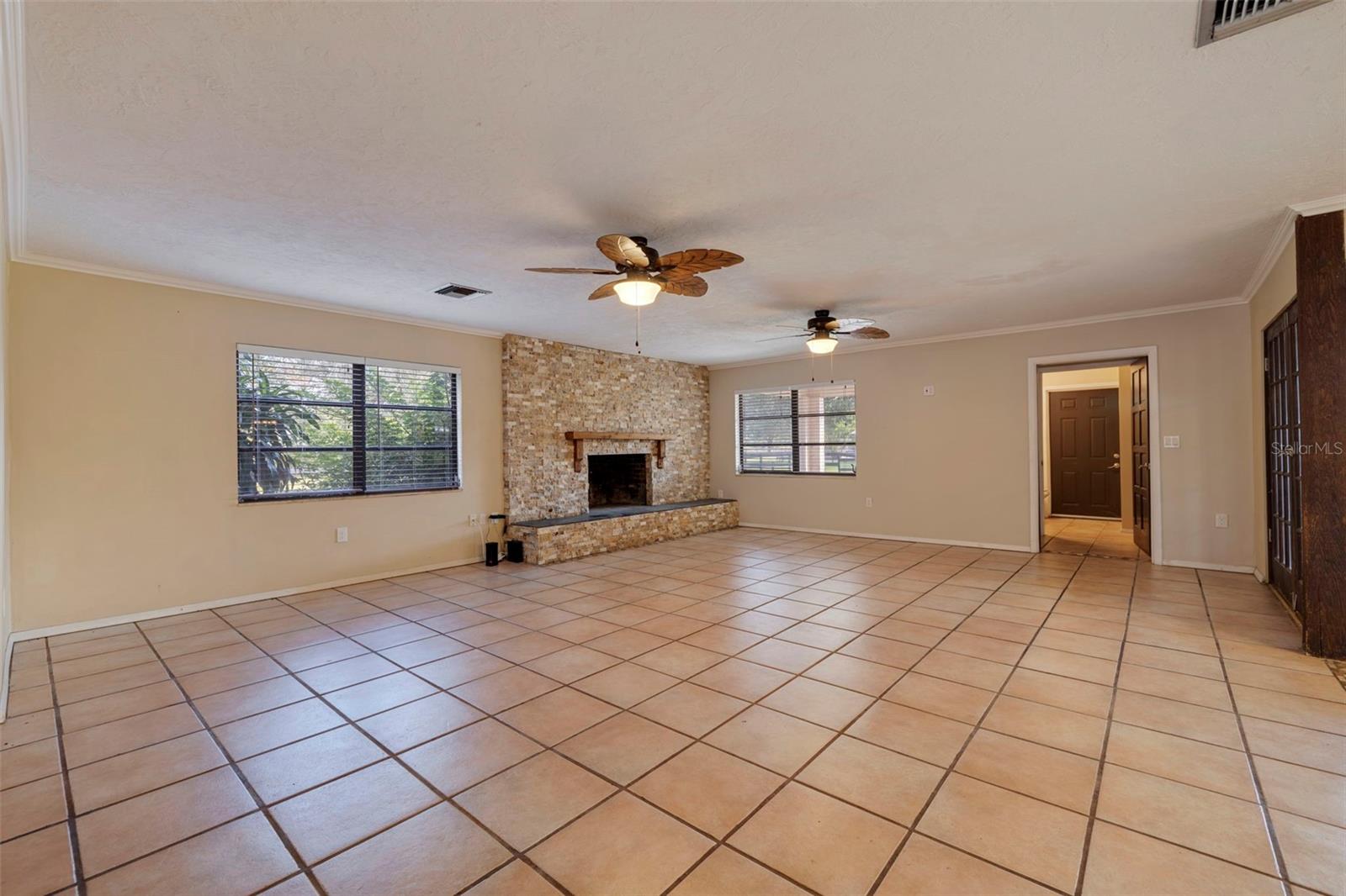 Image 28 of 62 For 9510 36th Avenue E