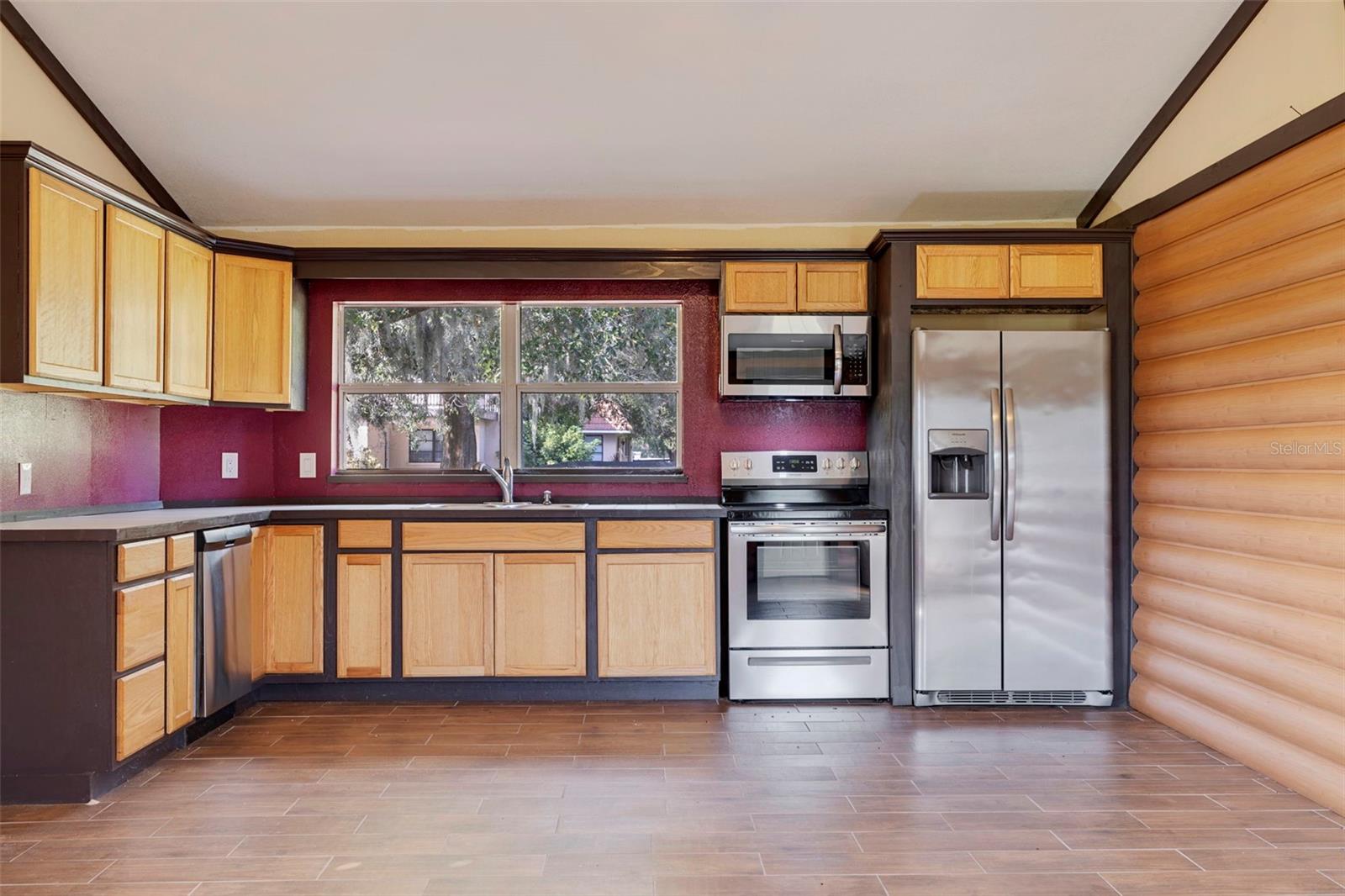 Image 29 of 62 For 9510 36th Avenue E
