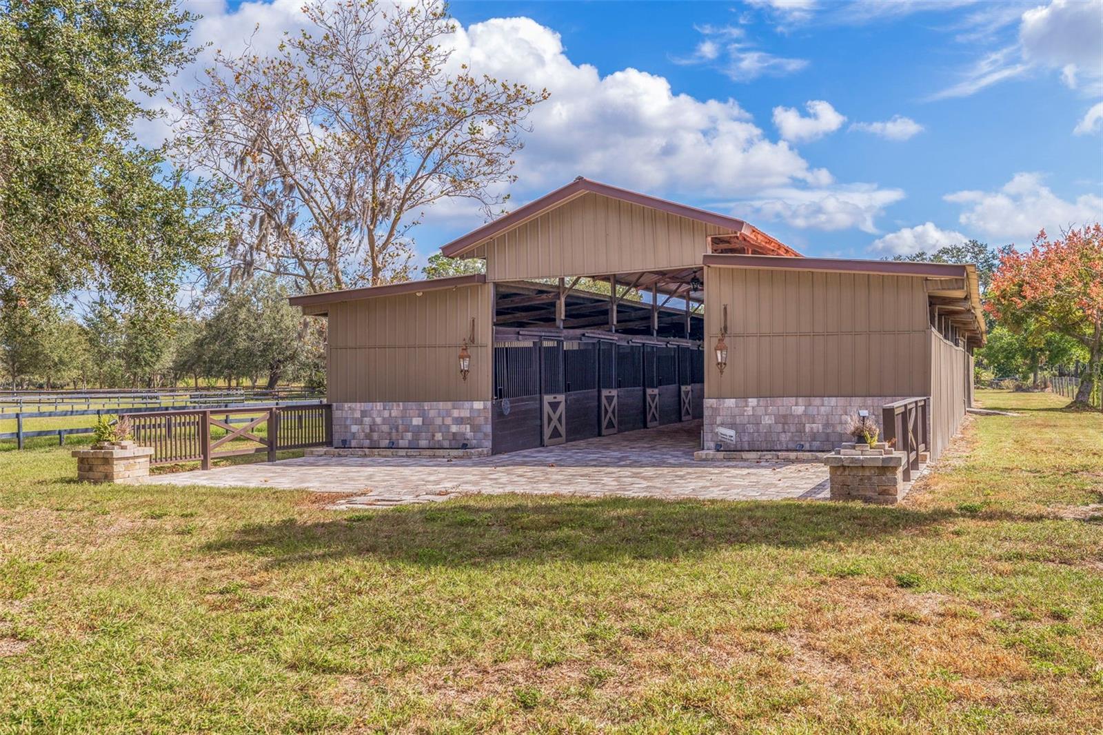 Image 3 of 62 For 9510 36th Avenue E