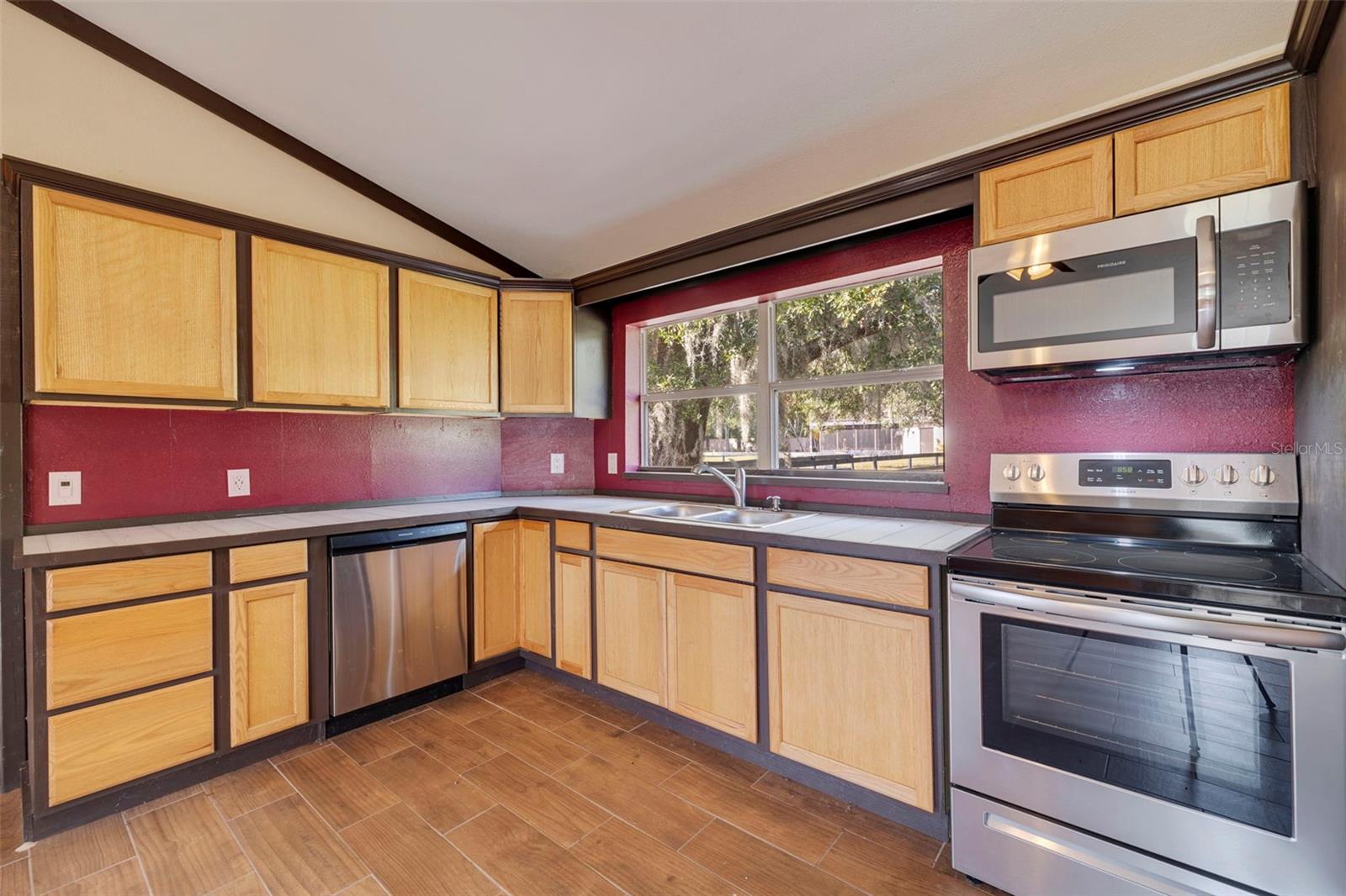 Image 30 of 62 For 9510 36th Avenue E