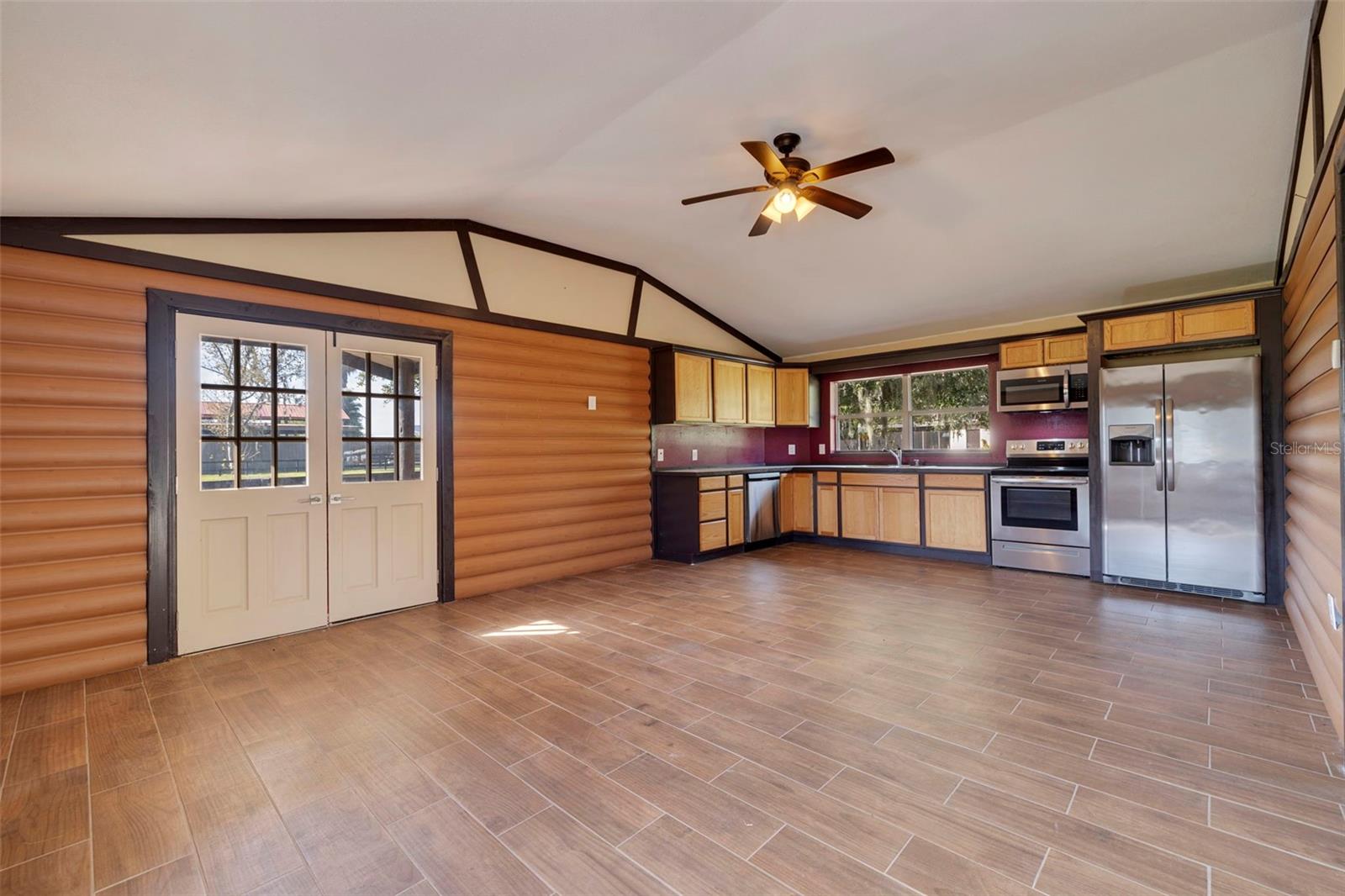 Image 36 of 62 For 9510 36th Avenue E