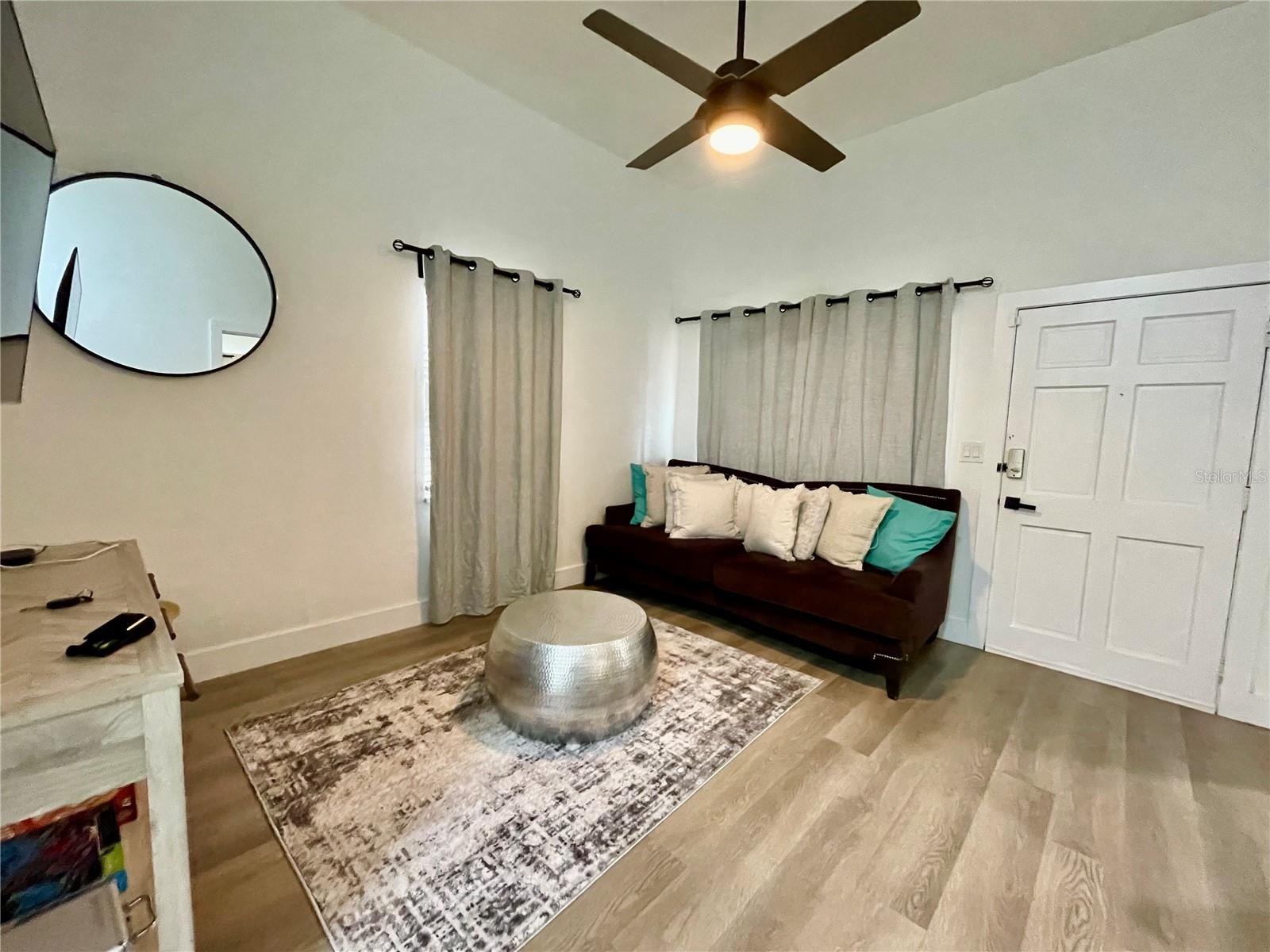 Image 3 of 15 For 2327 Beach Street
