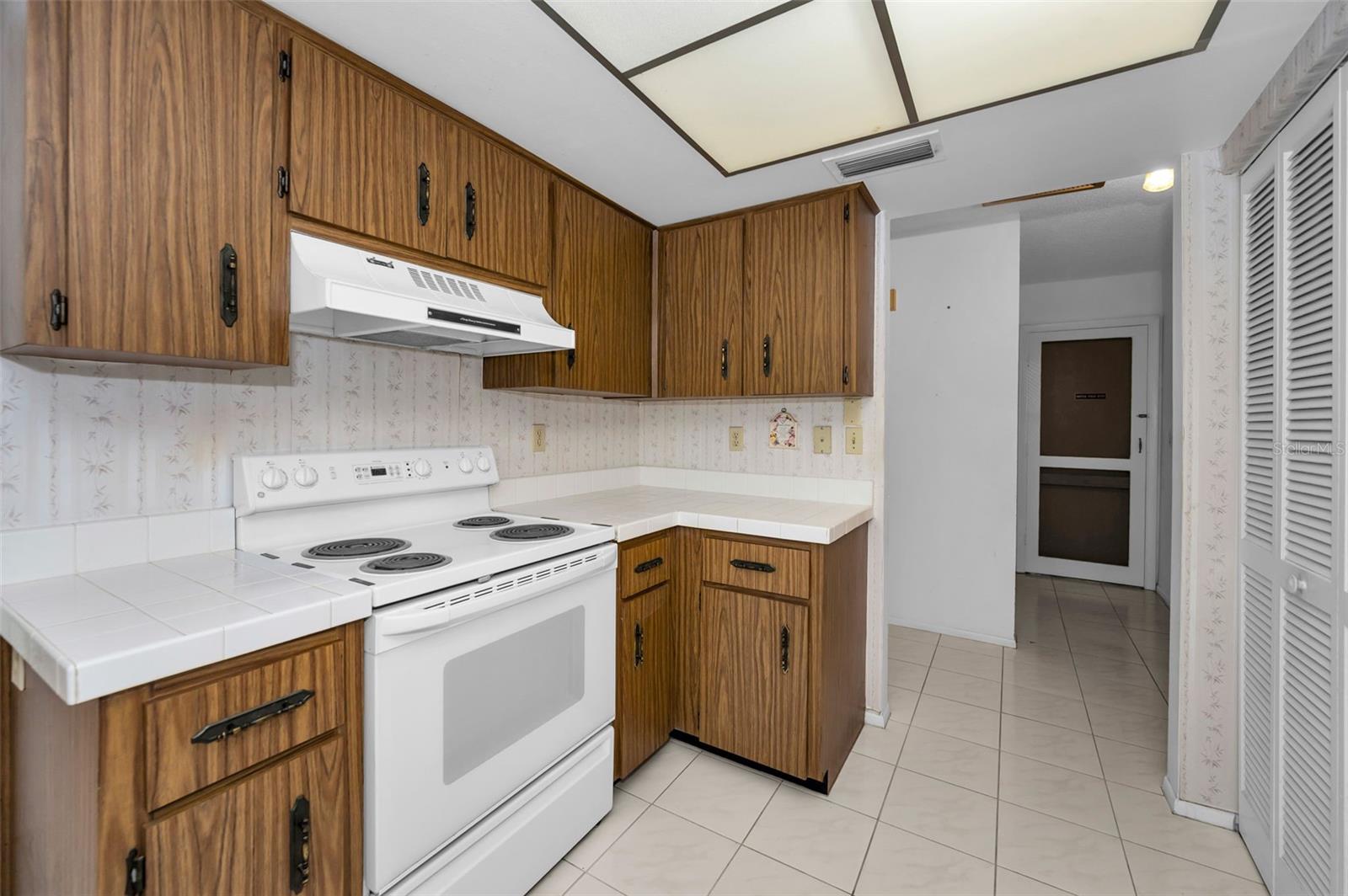 Image 19 of 46 For 2457 Orangepointe Avenue