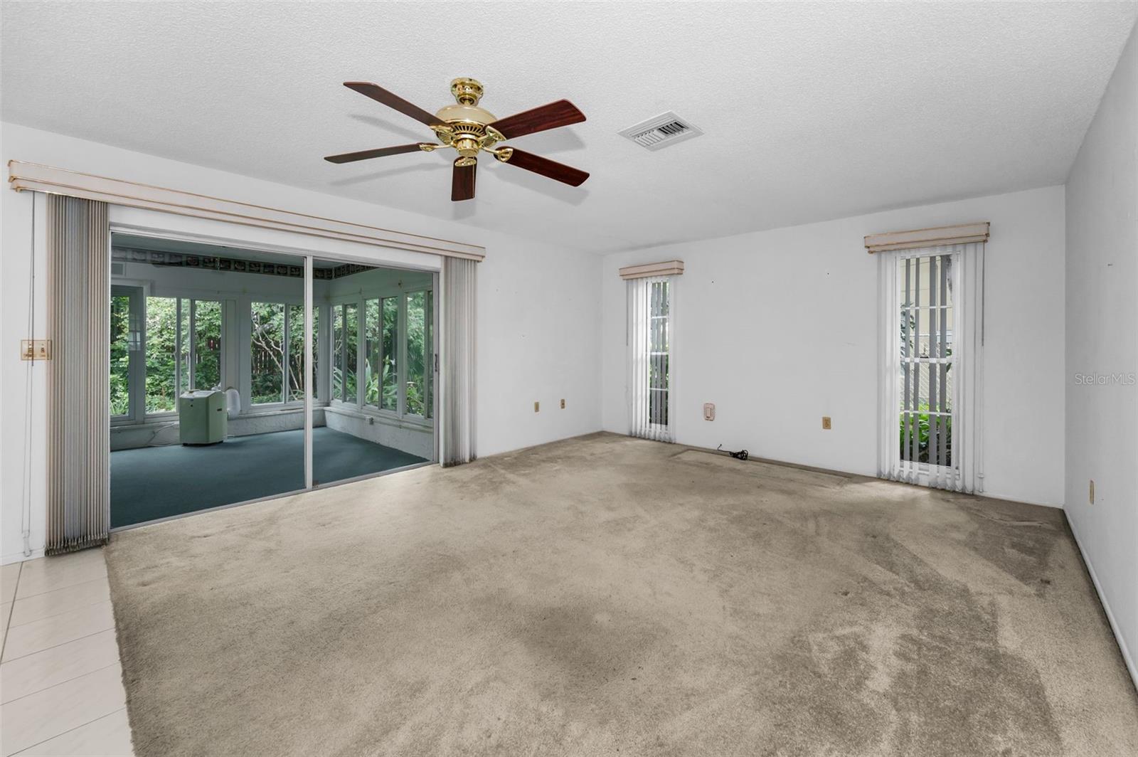 Image 8 of 46 For 2457 Orangepointe Avenue