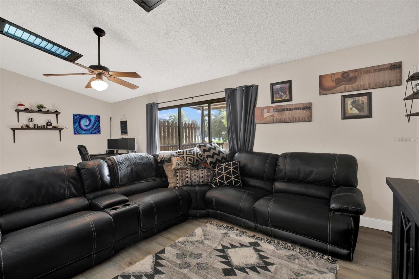 Image 5 of 23 For 6320 92nd Place N 2601