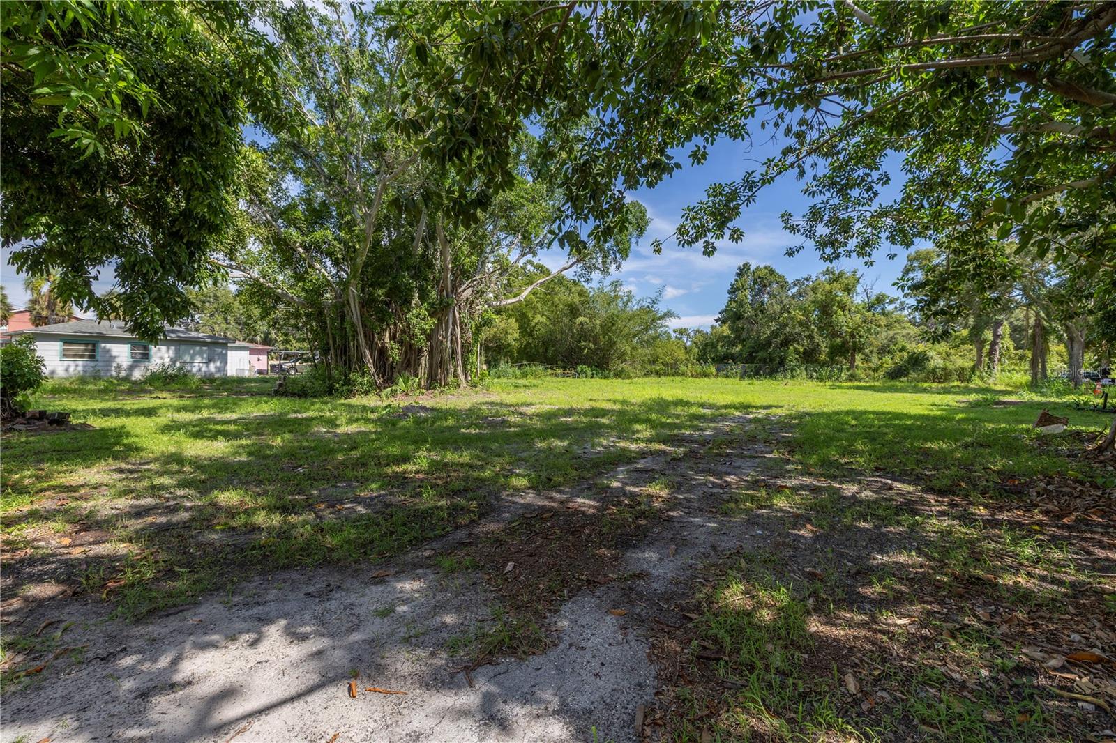 Image 3 of 12 For 4026 34th Avenue S