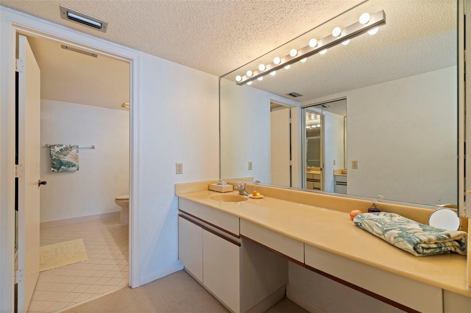 Image 18 of 48 For 5700 Escondida Boulevard S 303