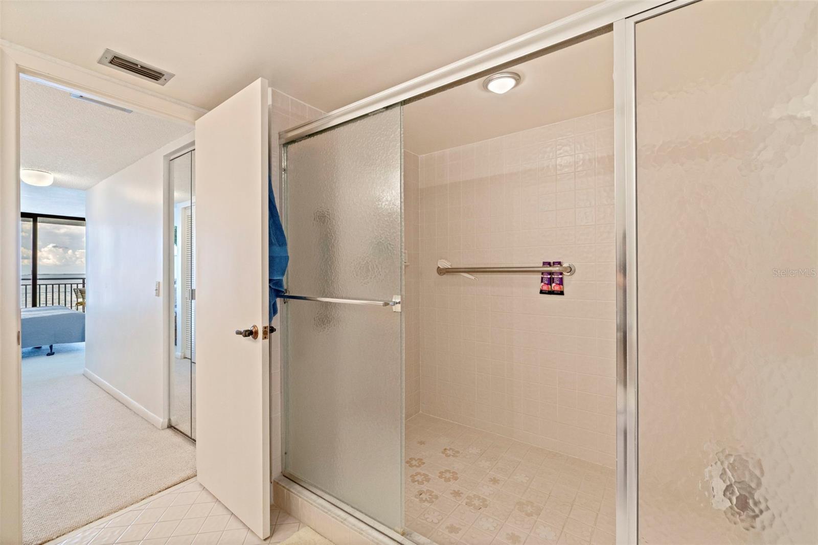 Image 20 of 48 For 5700 Escondida Boulevard S 303