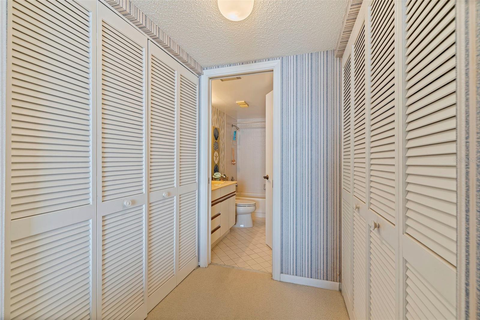Image 23 of 48 For 5700 Escondida Boulevard S 303