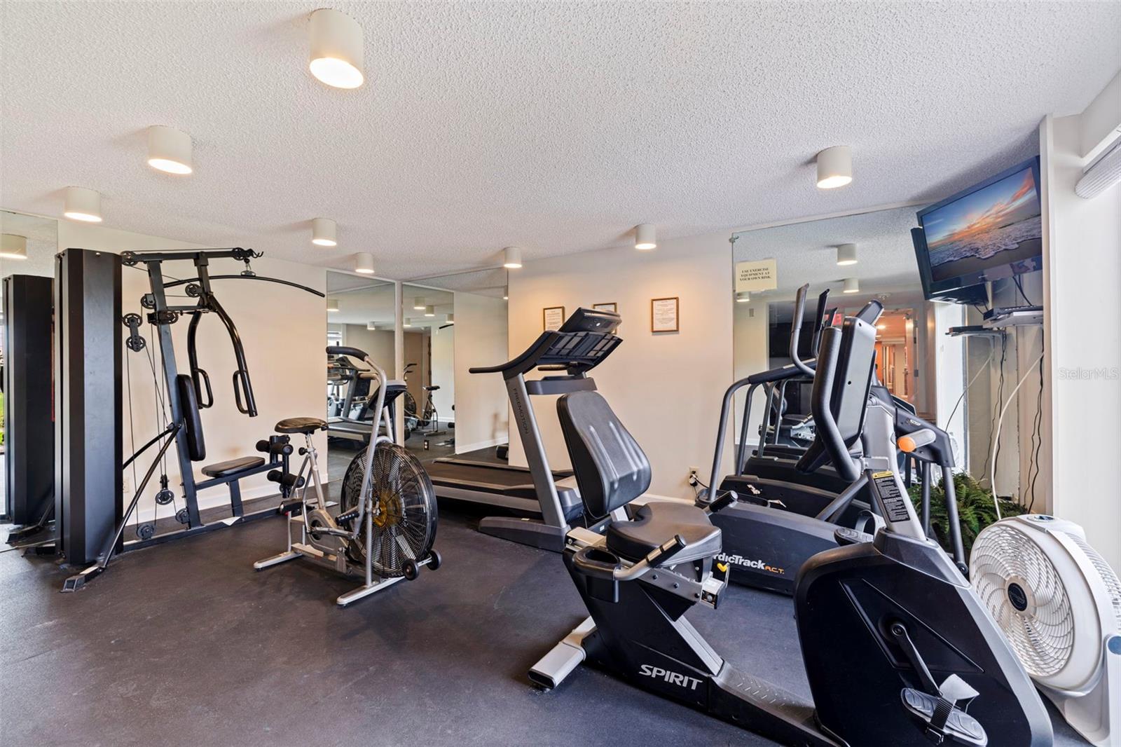 Image 33 of 48 For 5700 Escondida Boulevard S 303