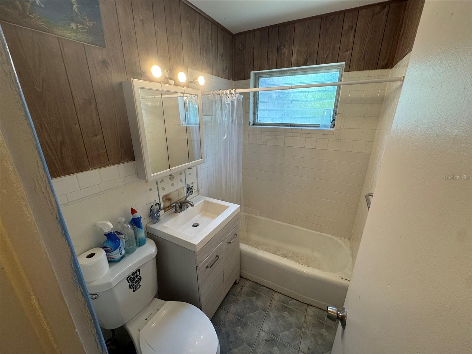 Image 8 of 19 For 408 Cheyenne Drive