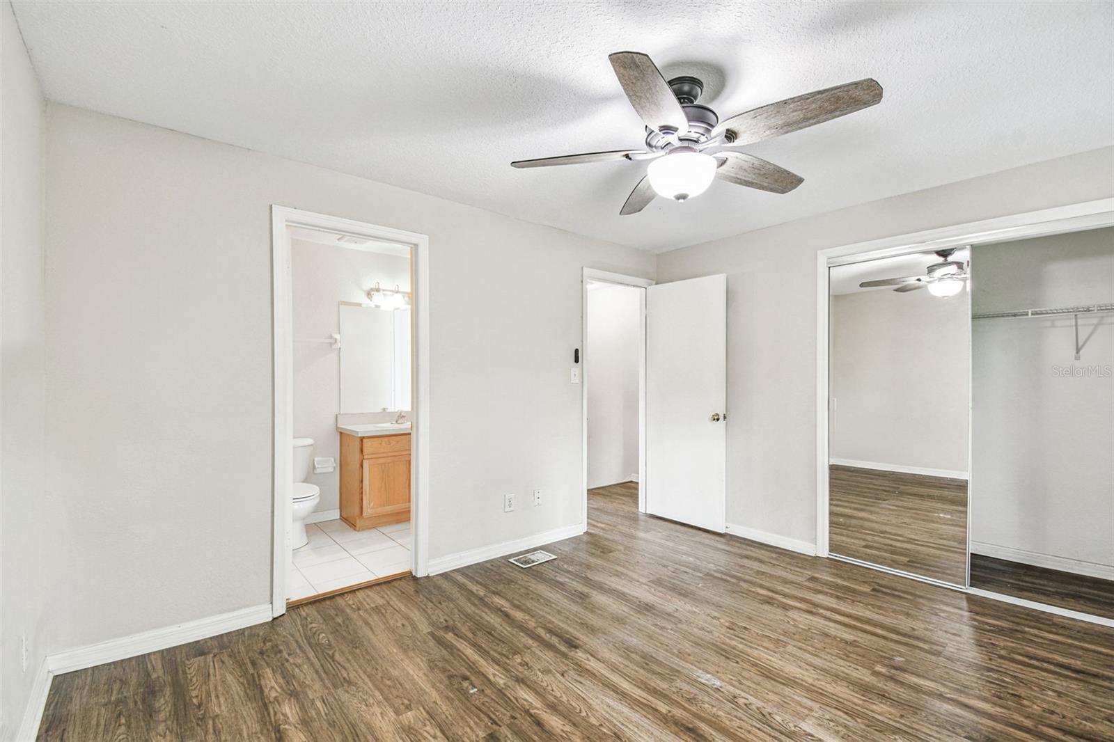 Image 11 of 19 For 13604 Embassy Park Court