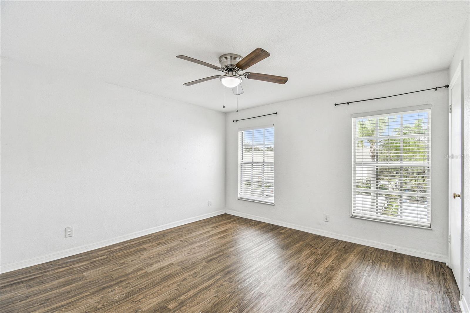 Image 12 of 19 For 13604 Embassy Park Court