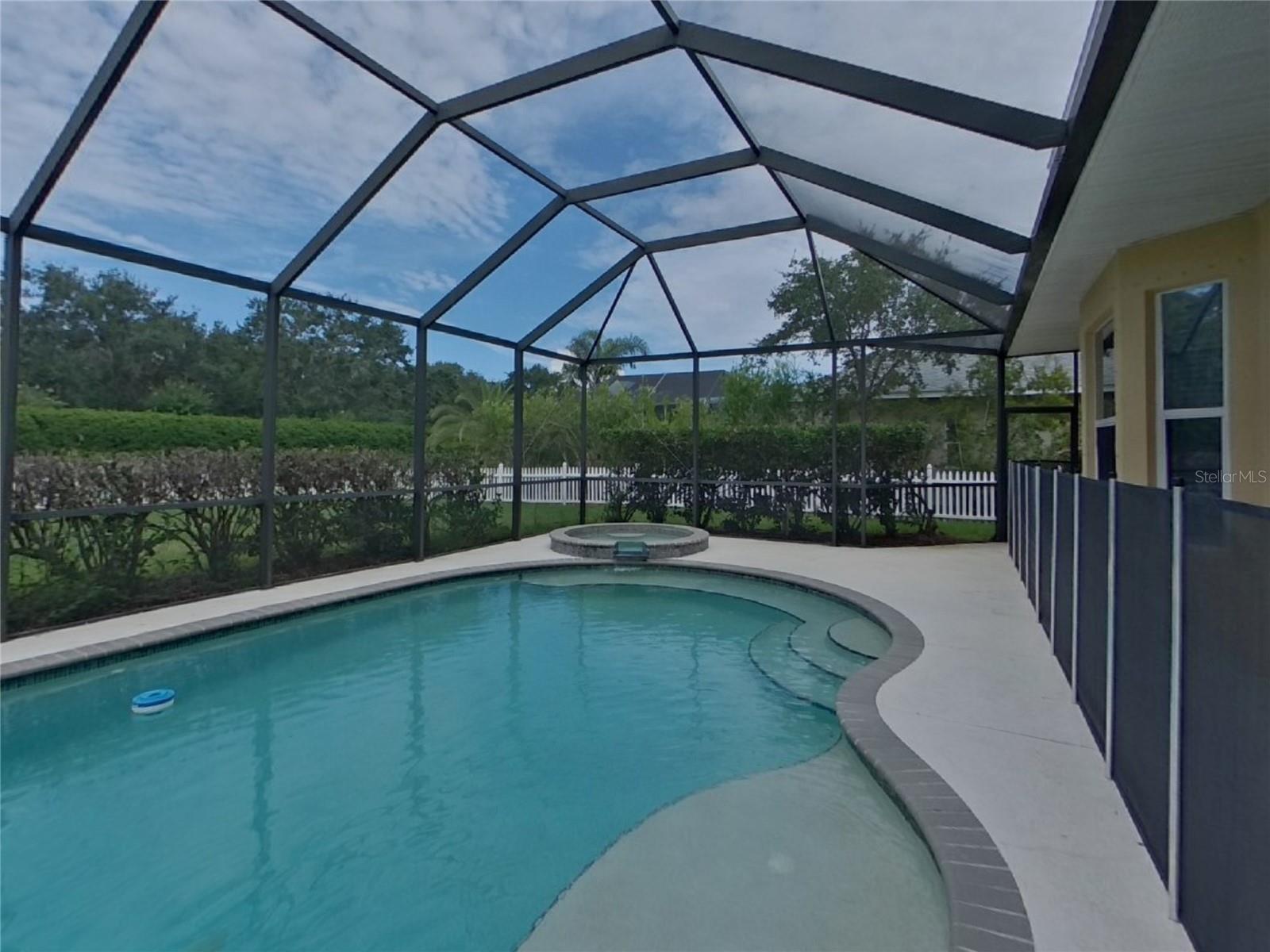 Image 19 of 20 For 1318 Brambling Court