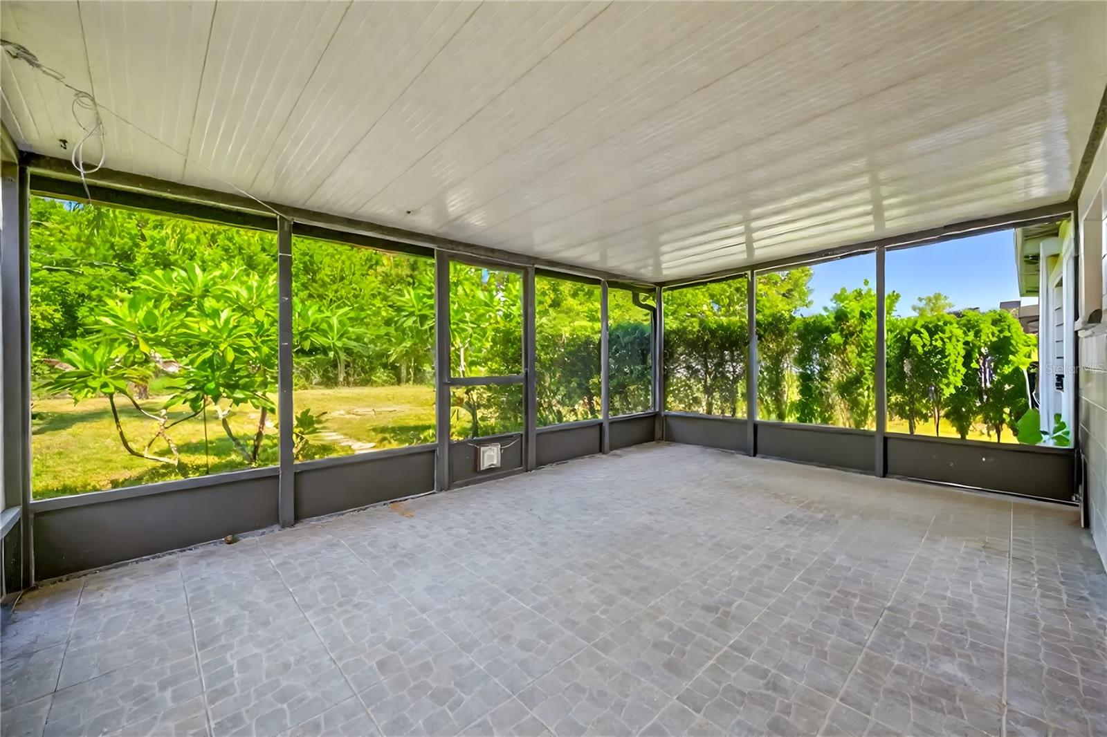 Image 28 of 38 For 8248 44th Street N