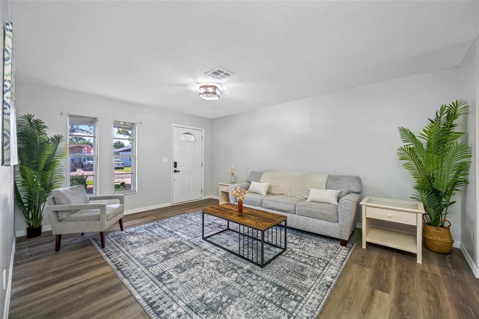 Image 5 of 38 For 8248 44th Street N