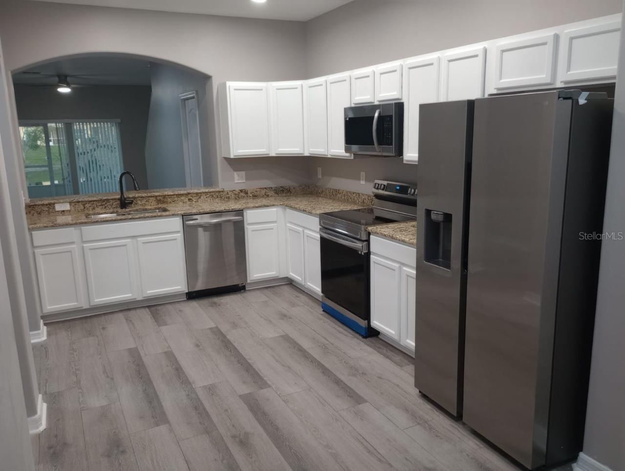Image 4 of 12 For 4042 Winding Vine Drive
