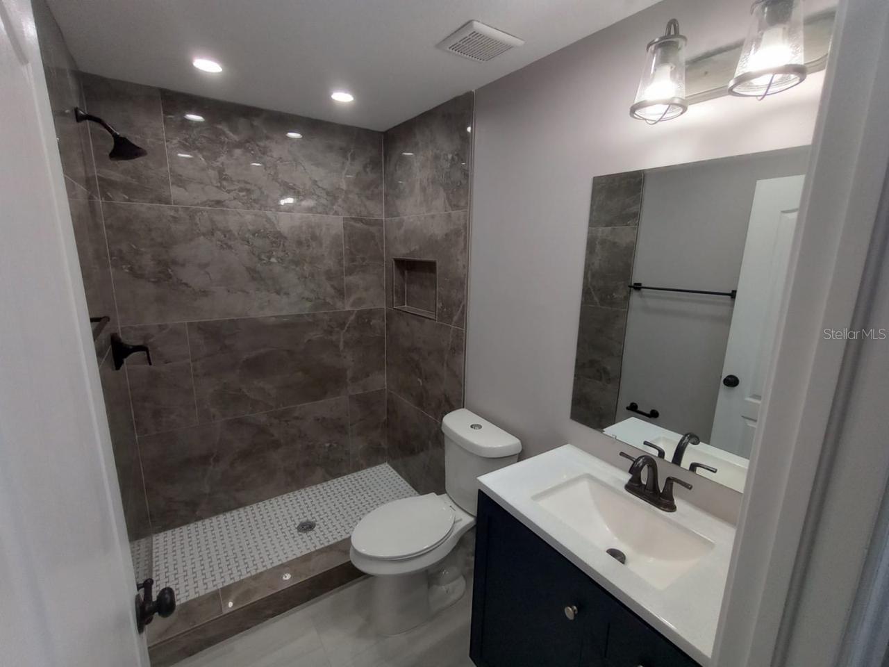 Image 7 of 12 For 4042 Winding Vine Drive