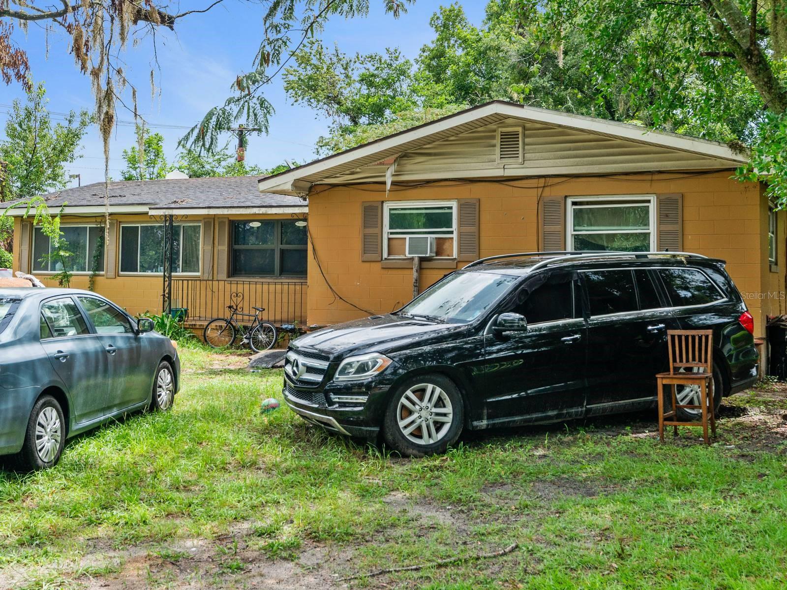 Image 3 of 12 For 2715 1st Avenue