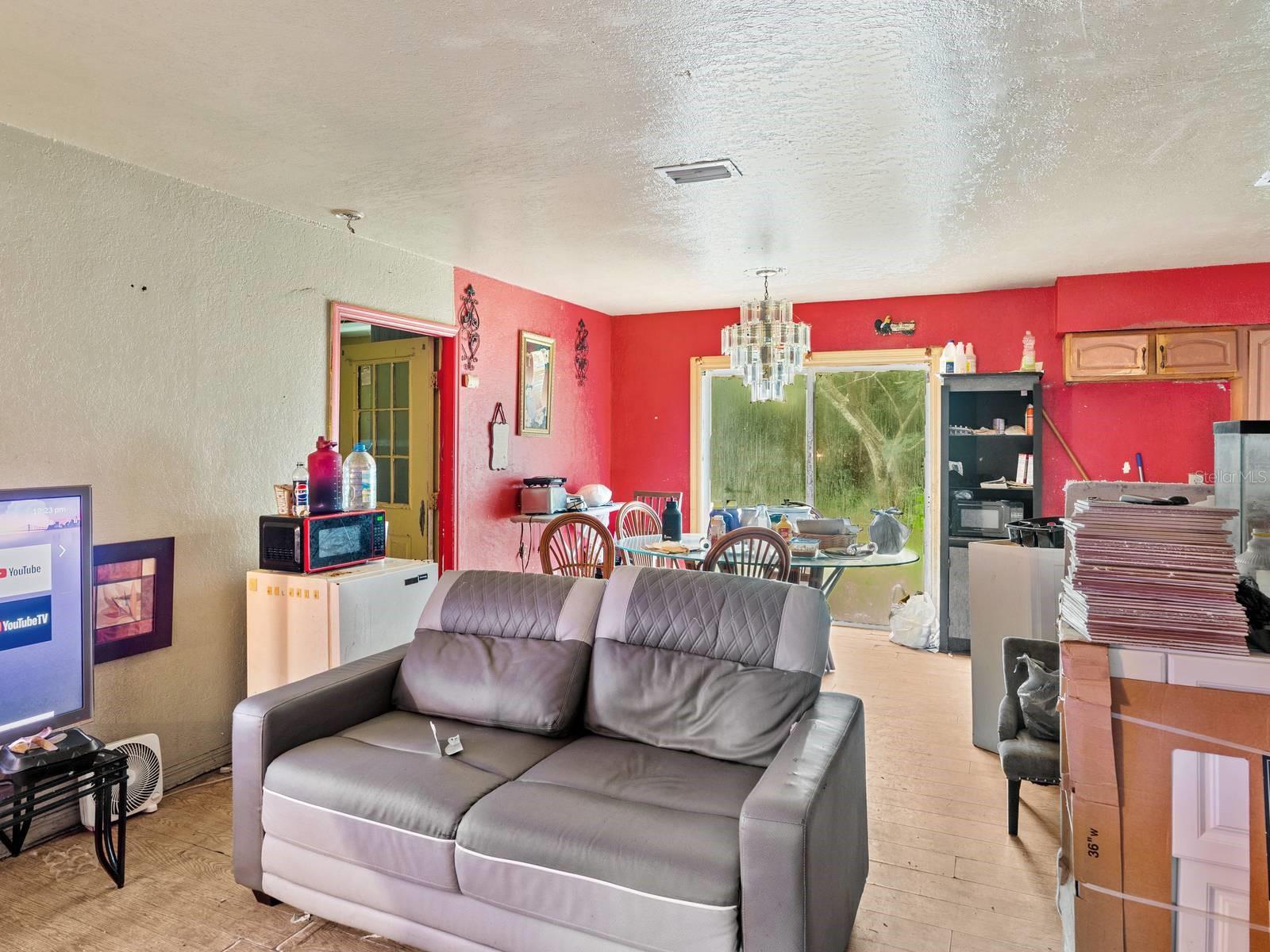 Image 4 of 12 For 2715 1st Avenue