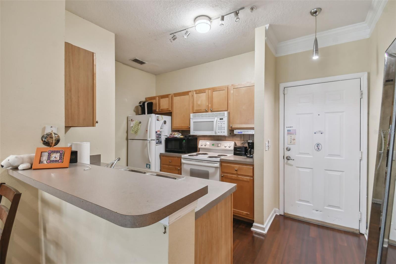 Image 5 of 19 For 4207 Dale Mabry Highway 7102