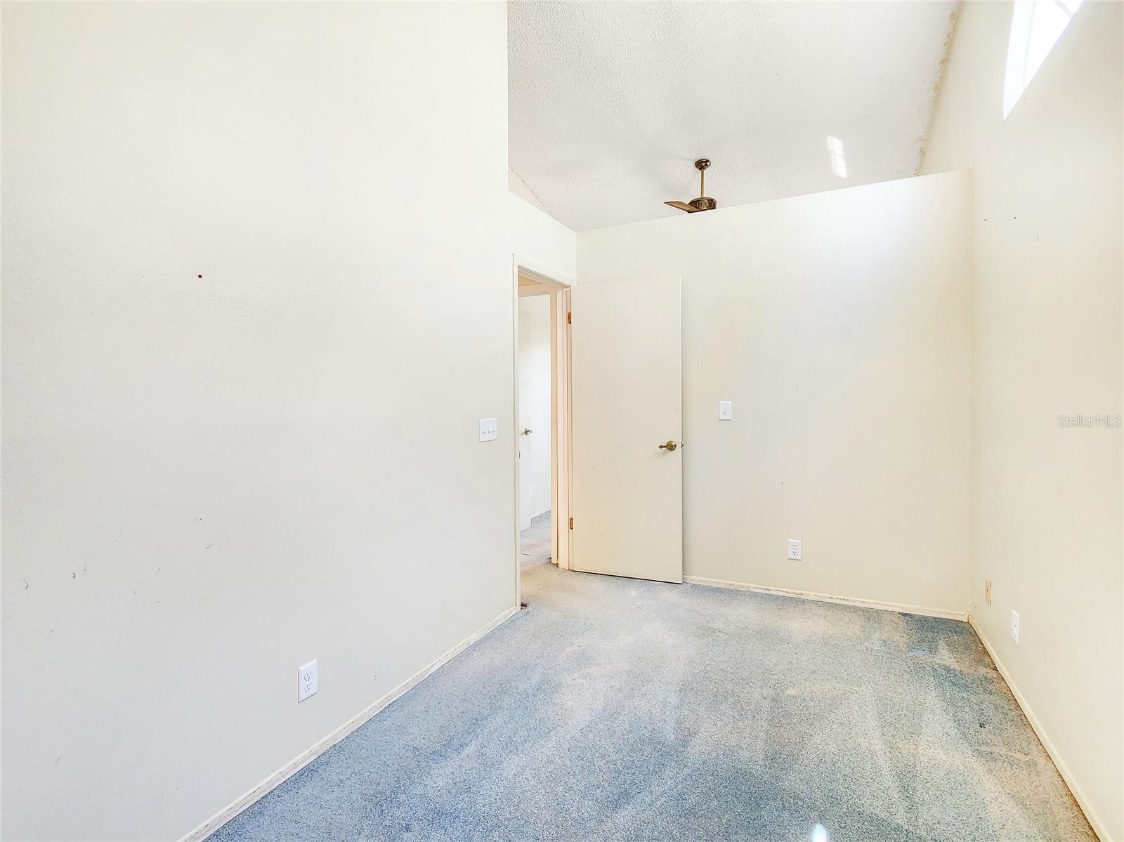 Image 24 of 60 For 13922 Raie Avenue