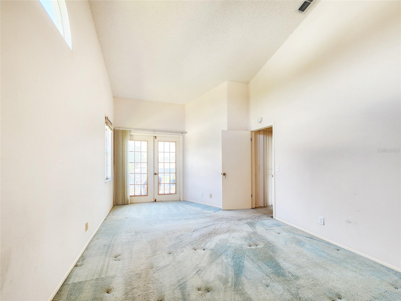 Image 25 of 60 For 13922 Raie Avenue