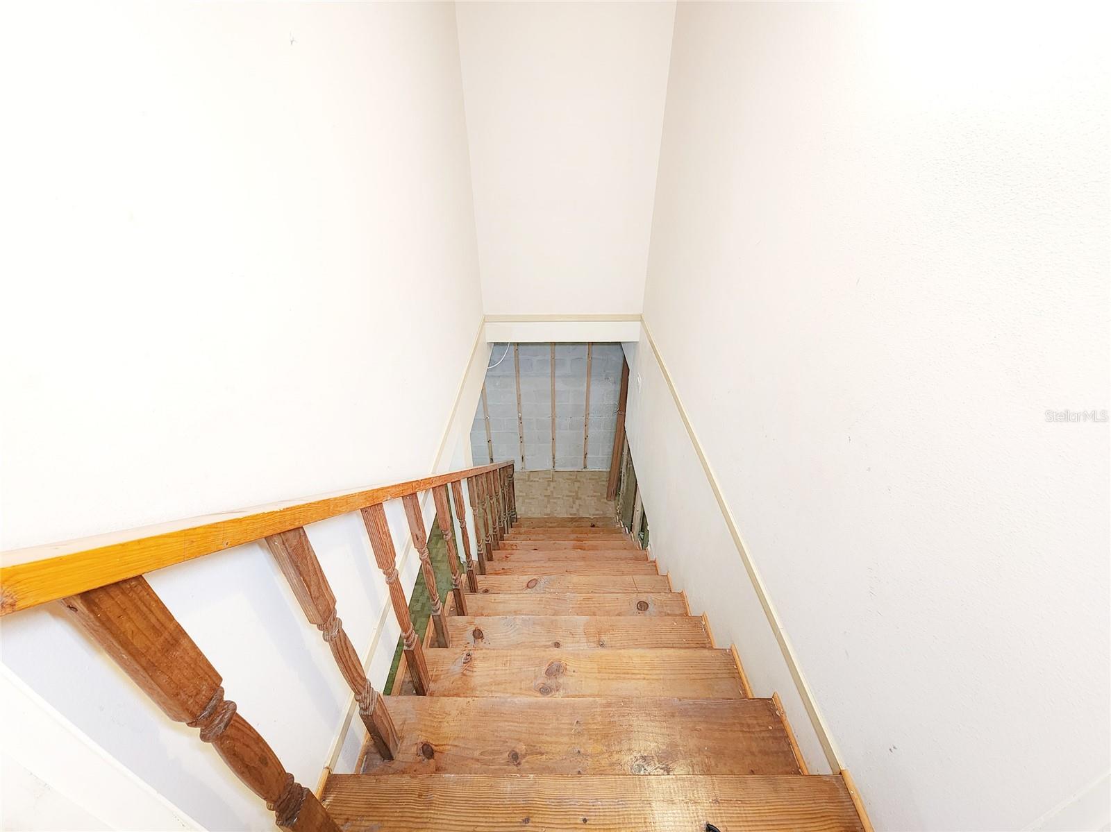 Image 30 of 60 For 13922 Raie Avenue