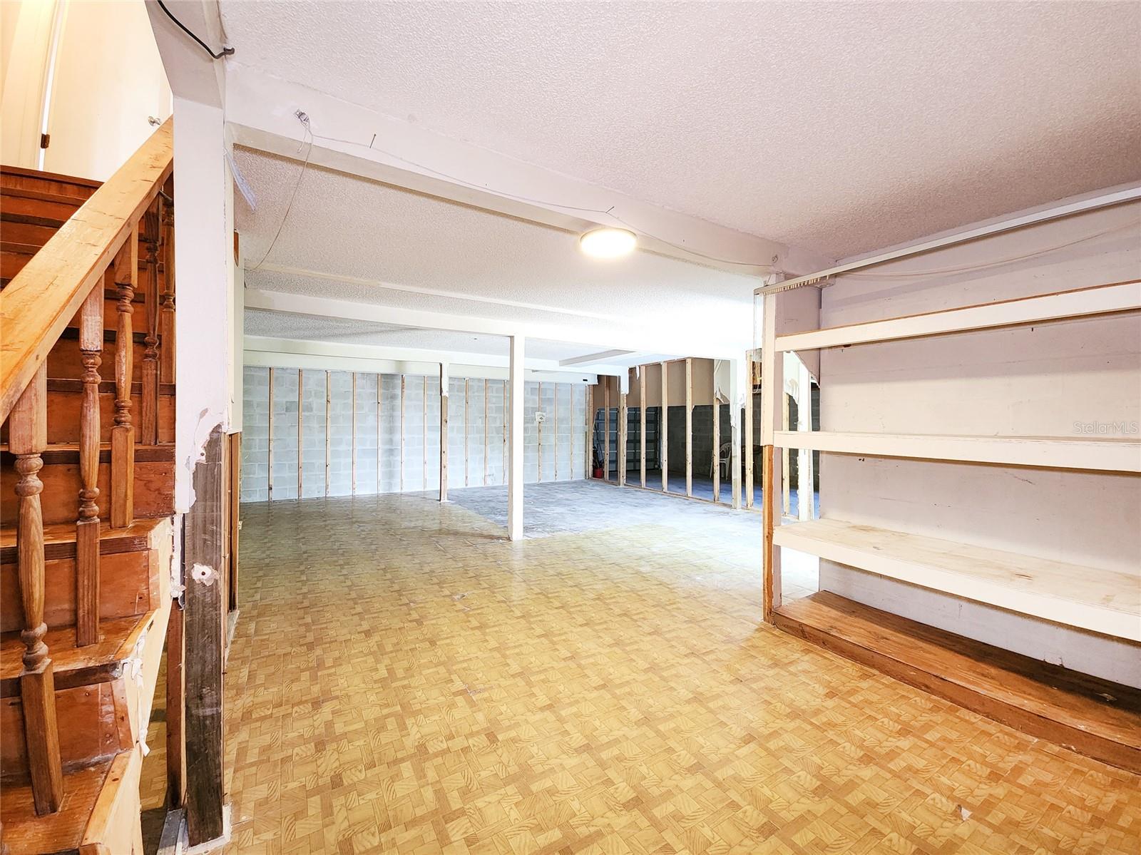 Image 31 of 60 For 13922 Raie Avenue